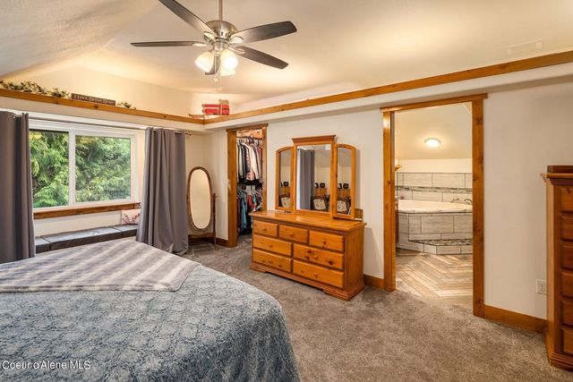 181 Calypso Ln, Sandpoint, ID 83864