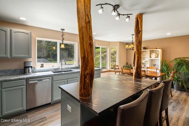 181 Calypso Ln, Sandpoint, ID 83864