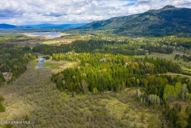 181 Calypso Ln, Sandpoint, ID 83864