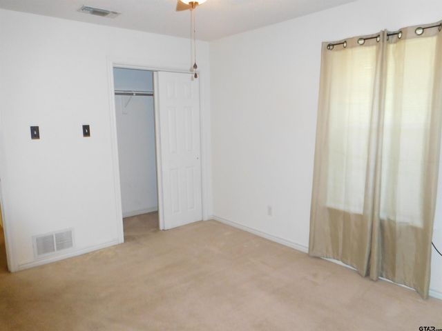 405 Cherry St, Chandler, TX 75758