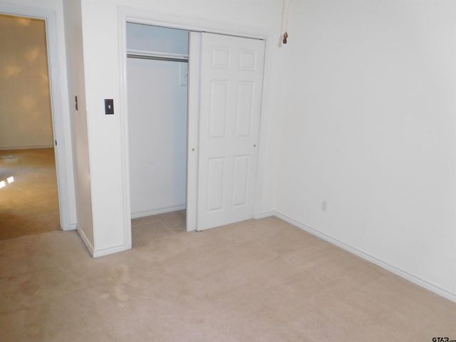 405 Cherry St, Chandler, TX 75758