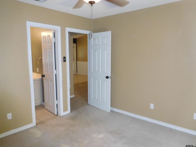 405 Cherry St, Chandler, TX 75758