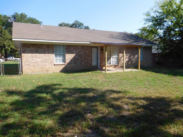 405 Cherry St, Chandler, TX 75758