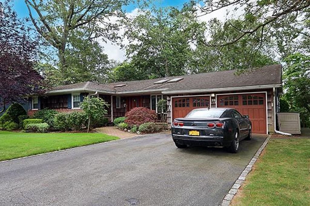 39 Harvard Drive, Woodbury, NY 11797