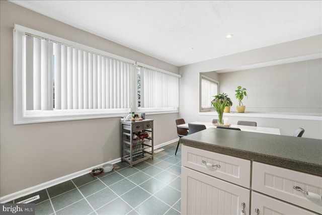 159 HENDERSON PL, Hightstown, NJ 08520