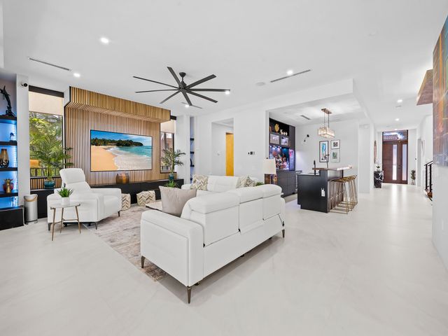 609 Poinciana Drive, Fort Lauderdale, FL 33301