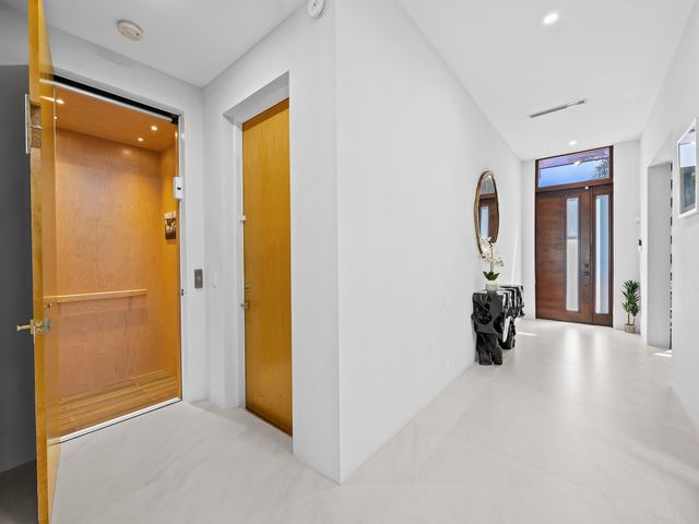 609 Poinciana Drive, Fort Lauderdale, FL 33301