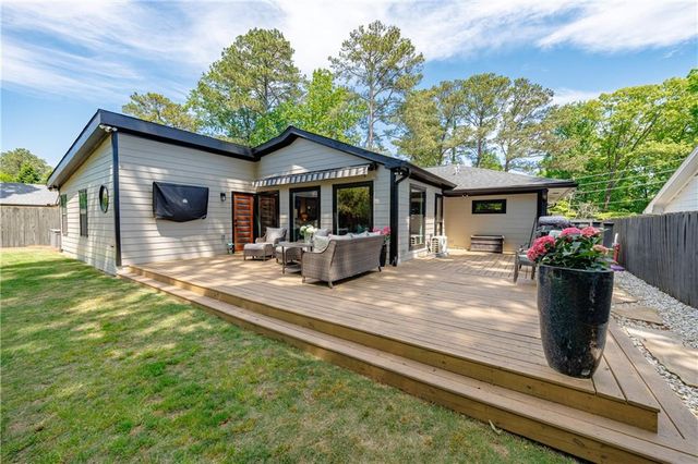 2334 Cortez Way NE, Brookhaven, GA 30319