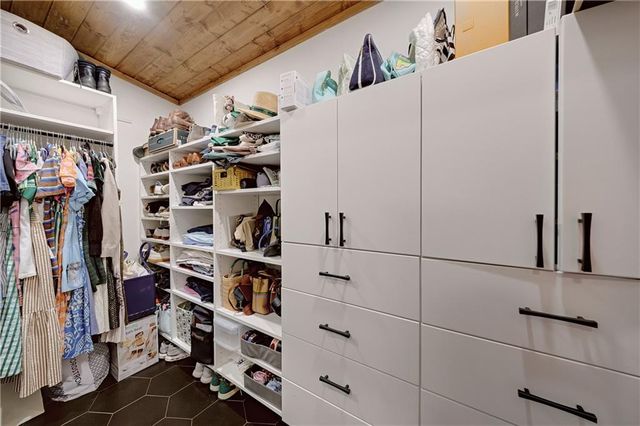 2334 Cortez Way NE, Brookhaven, GA 30319