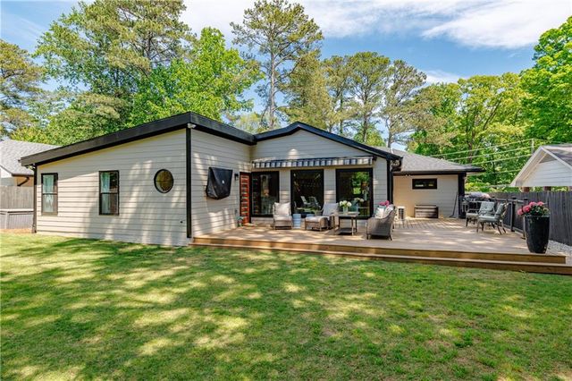 2334 Cortez Way NE, Brookhaven, GA 30319