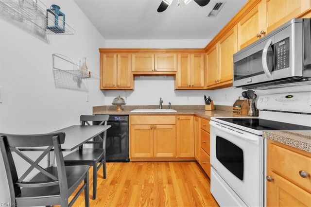 1717 Long Ridge RD, Chesapeake, VA 23322
