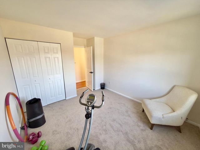 8012 LAKECREST DR, Greenbelt, MD 20770