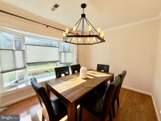 8012 LAKECREST DR, Greenbelt, MD 20770