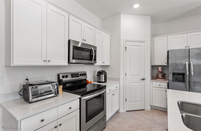 358 Pembroke ST, Lehigh Acres, FL 33974