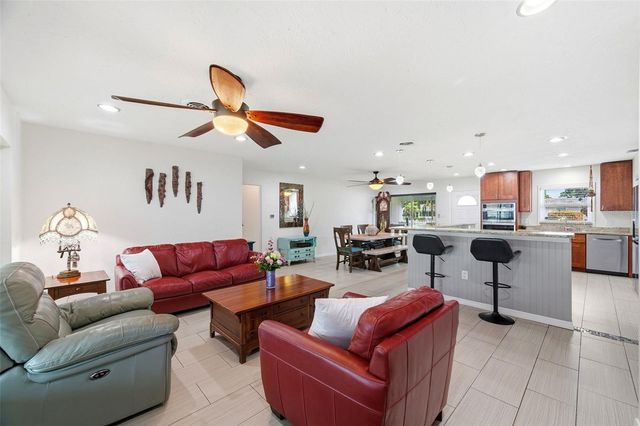 6765 3RD AVENUE N, St Petersburg, FL 33710