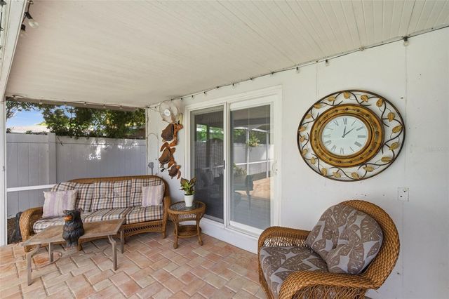 6765 3RD AVENUE N, St Petersburg, FL 33710