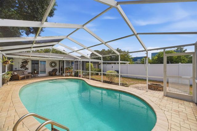 6765 3RD AVENUE N, St Petersburg, FL 33710