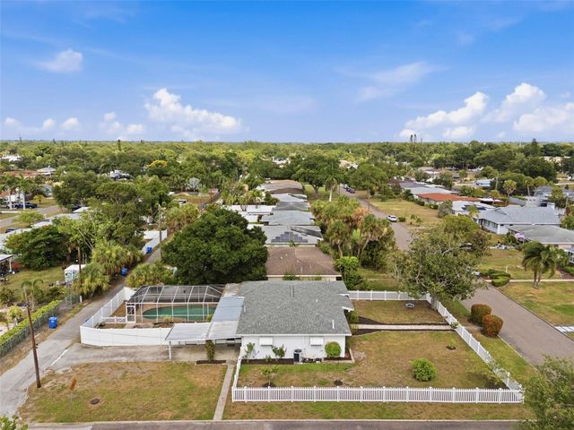 6765 3RD AVENUE N, St Petersburg, FL 33710