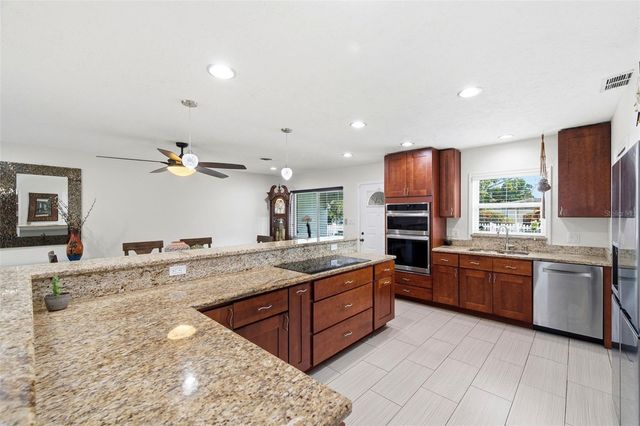6765 3RD AVENUE N, St Petersburg, FL 33710