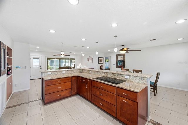 6765 3RD AVENUE N, St Petersburg, FL 33710