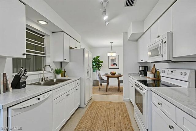 5155 Sunnybrook CT, Cape Coral, FL 33904