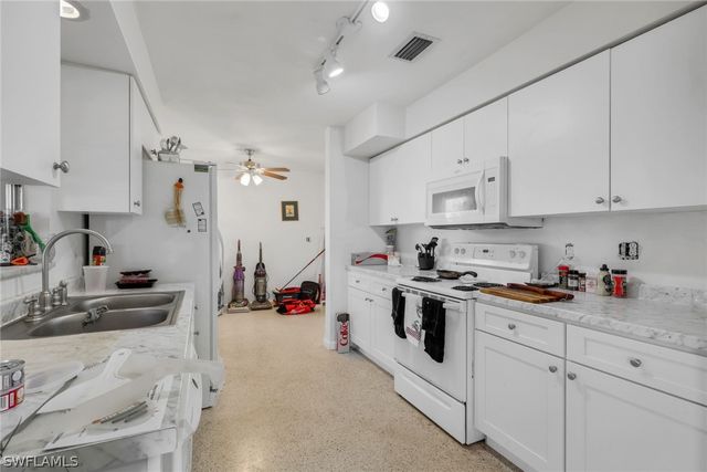 5155 Sunnybrook CT, Cape Coral, FL 33904