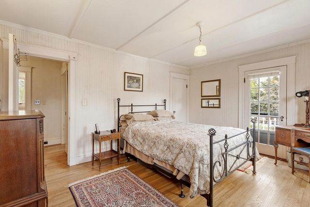 43 Bradford Avenue, Haverhill, MA 01835