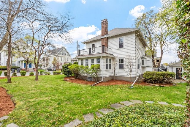 43 Bradford Avenue, Haverhill, MA 01835