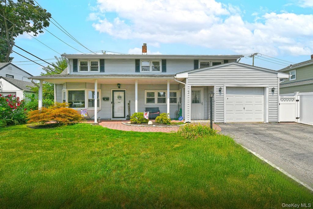 53 Periwinkle Road, Levittown, NY 11756 — photo 2
