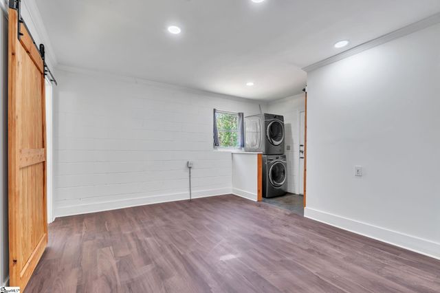 612 W Main Street, Easley, SC 29640