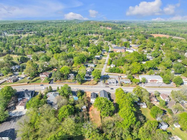 612 W Main Street, Easley, SC 29640