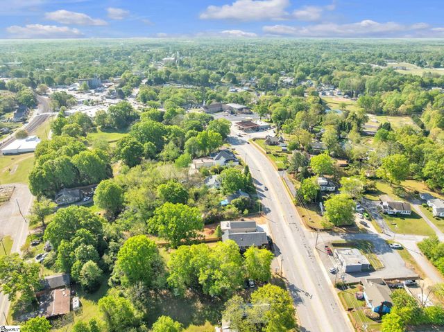 612 W Main Street, Easley, SC 29640