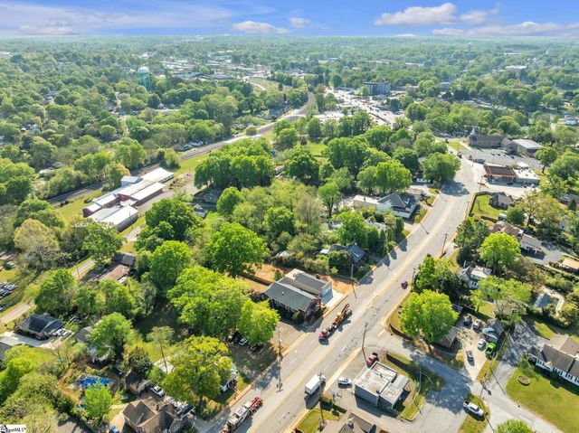 612 W Main Street, Easley, SC 29640