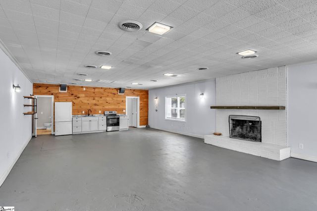 612 W Main Street, Easley, SC 29640