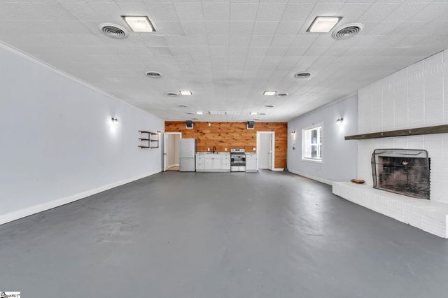 612 W Main Street, Easley, SC 29640