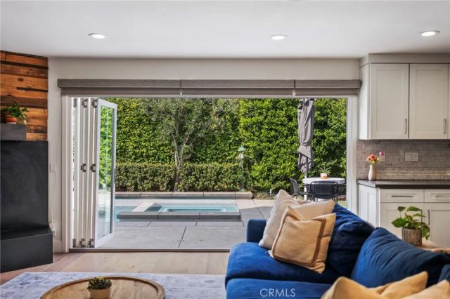 2705 Starbird Drive, Costa Mesa, CA 92626