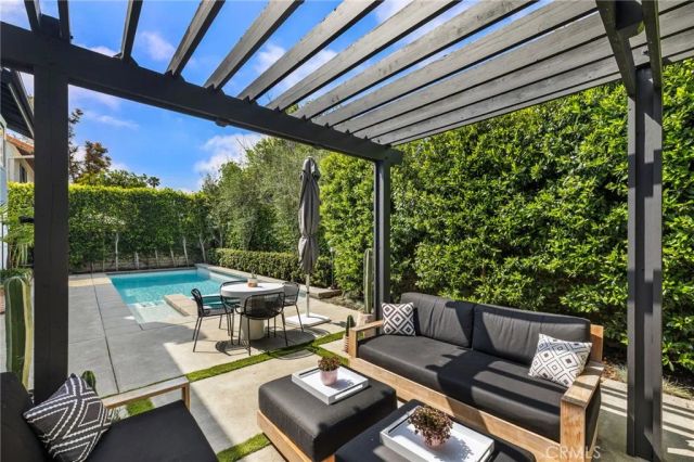 2705 Starbird Drive, Costa Mesa, CA 92626