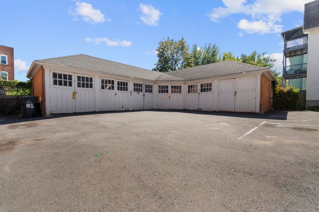 102 Rowe Avenue, Hartford, CT 06106