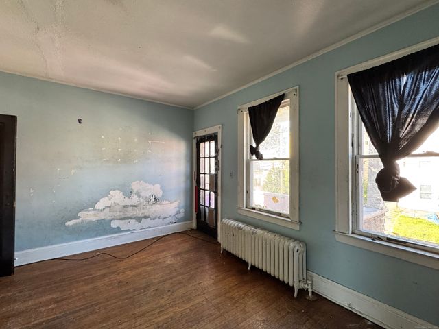 102 Rowe Avenue, Hartford, CT 06106