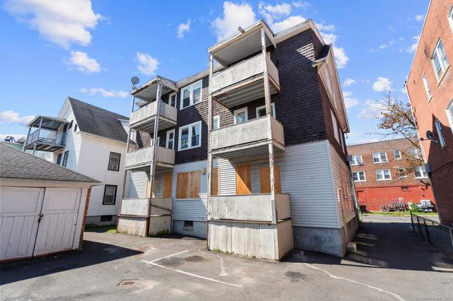 102 Rowe Avenue, Hartford, CT 06106