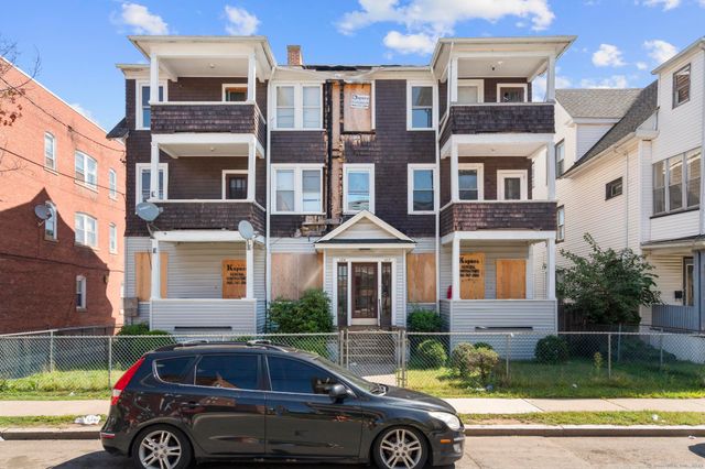 102 Rowe Avenue, Hartford, CT 06106