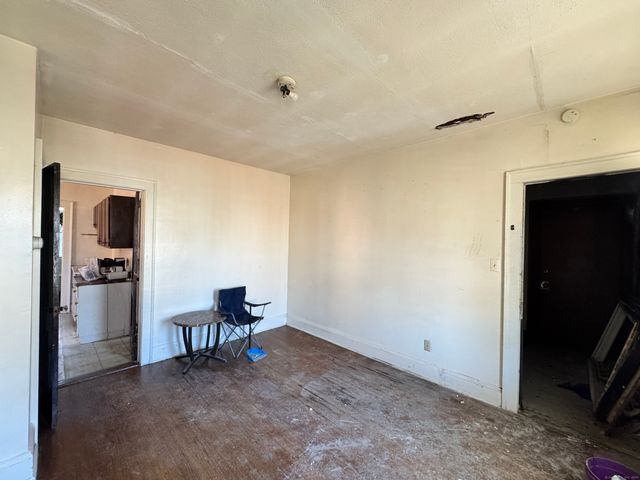 102 Rowe Avenue, Hartford, CT 06106