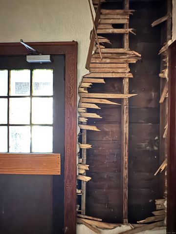 102 Rowe Avenue, Hartford, CT 06106