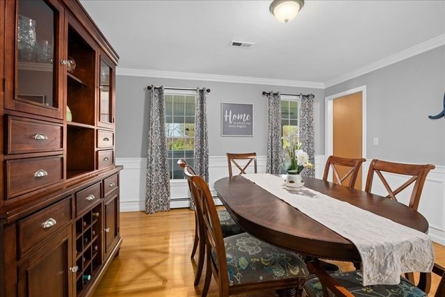 14 Amherst Rd, Shrewsbury, MA 01545