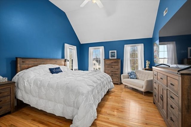 14 Amherst Rd, Shrewsbury, MA 01545