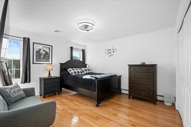 14 Amherst Rd, Shrewsbury, MA 01545