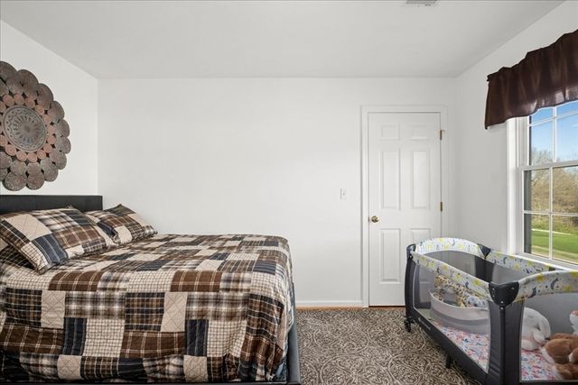 14 Amherst Rd, Shrewsbury, MA 01545