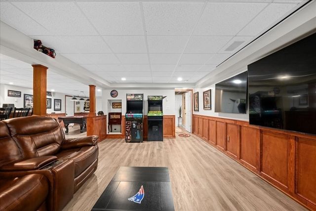 14 Amherst Rd, Shrewsbury, MA 01545