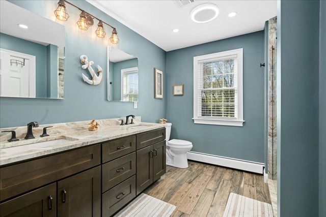 14 Amherst Rd, Shrewsbury, MA 01545
