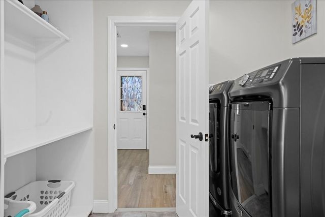 14 Amherst Rd, Shrewsbury, MA 01545